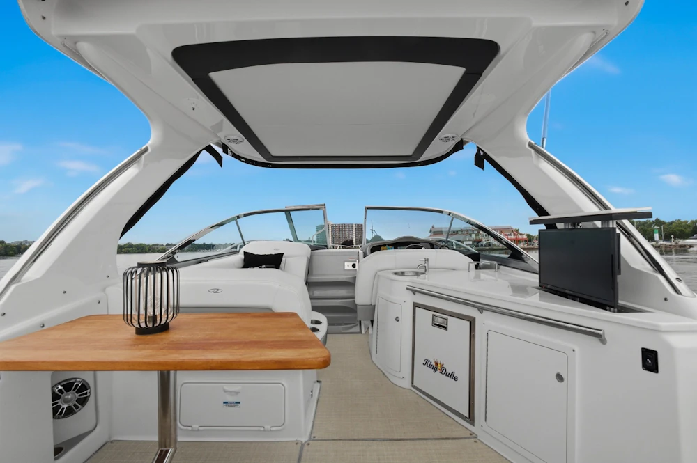 Regal 33 Express Yacht For Sale