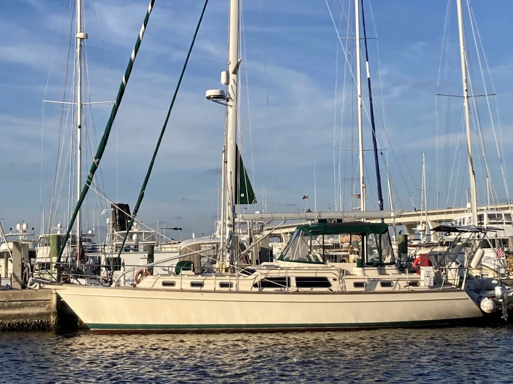 Island Packet 445 Yacht For Sale