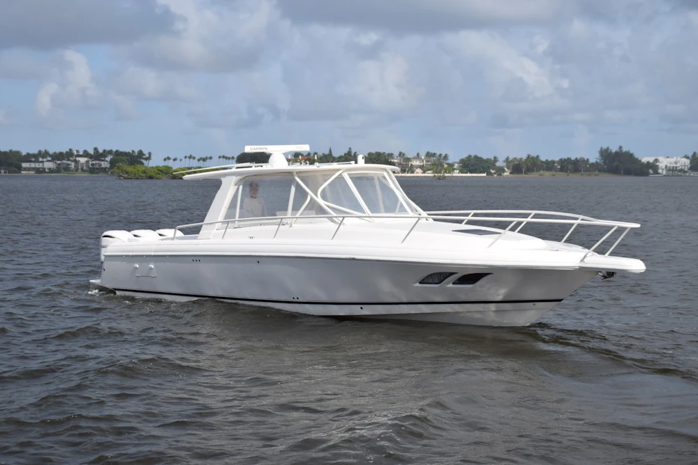 Intrepid 390 Sport Yacht Yacht For Sale