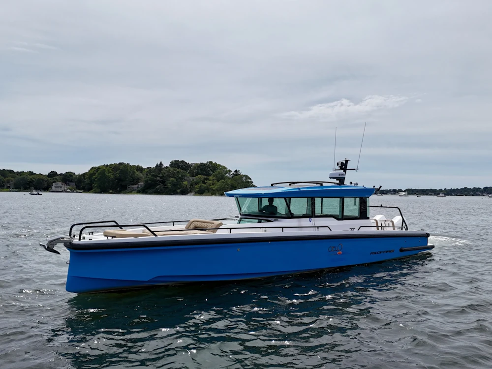 Axopar 37 XC Cross Cabin Yacht For Sale