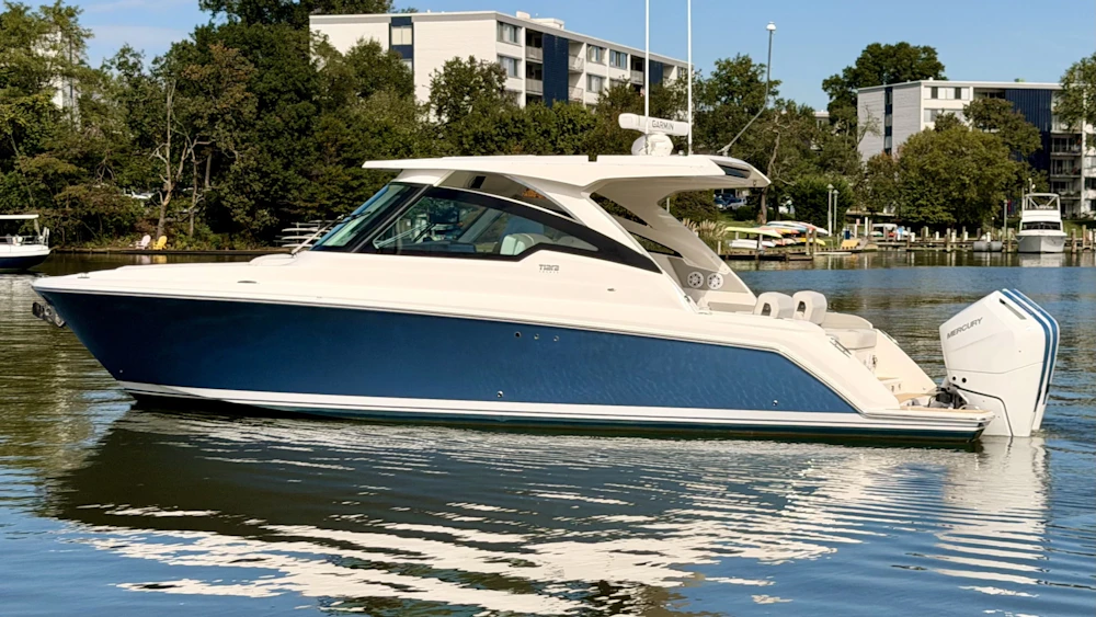 Tiara Yachts 34 LX Yacht For Sale