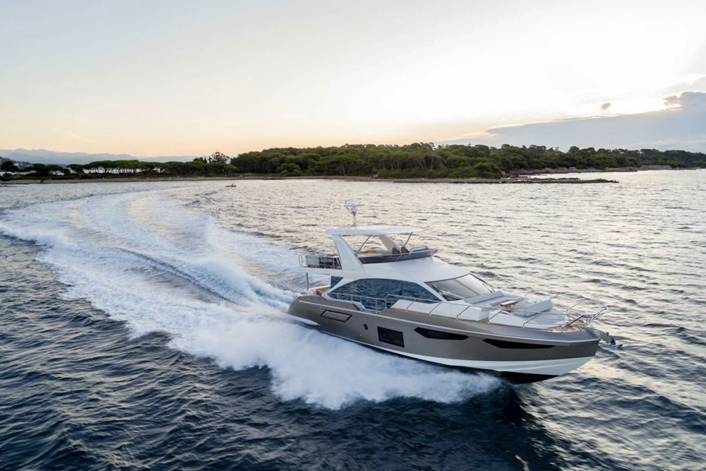 Azimut FLY 60 Yacht For Sale