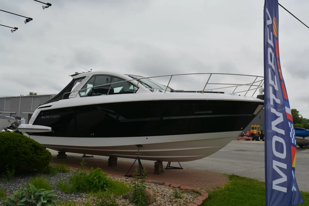 Monterey 360 SC Yacht For Sale