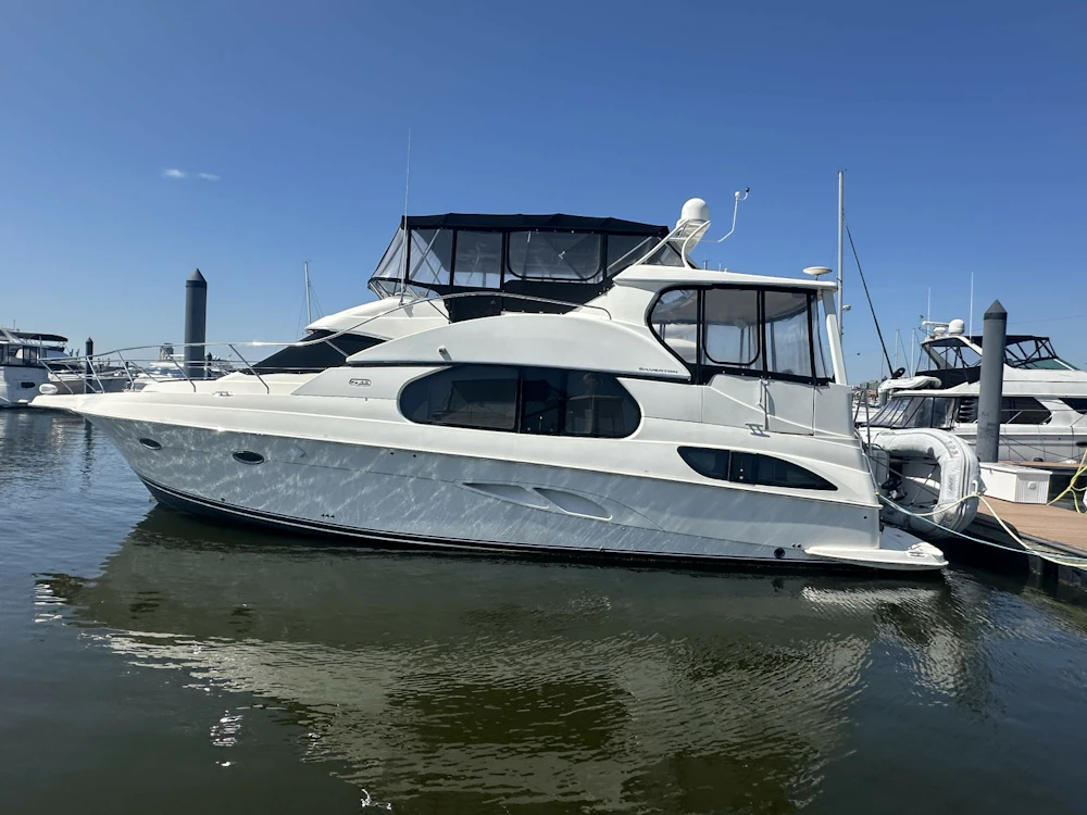 Silverton 43 Motor Yacht Yacht For Sale