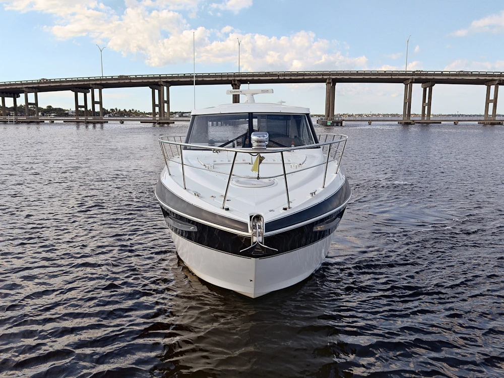Cruisers Yachts  Yacht For Sale