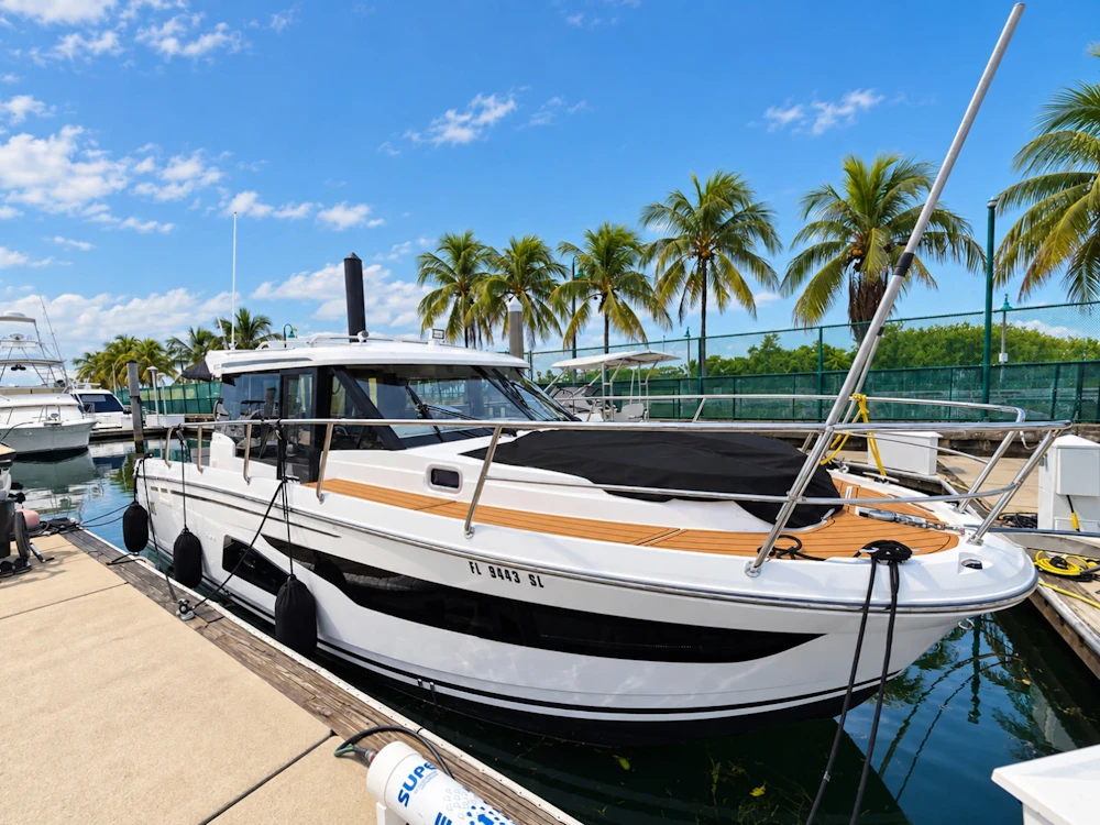 Jeanneau NC 1095 Yacht For Sale