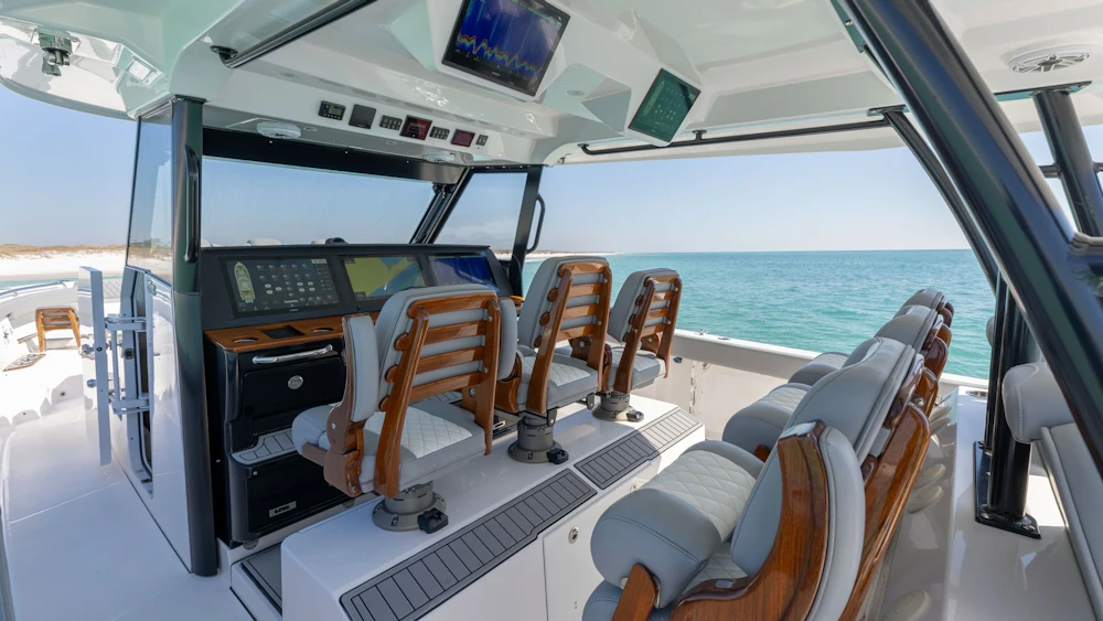 Everglades 455 Center Console Yacht For Sale