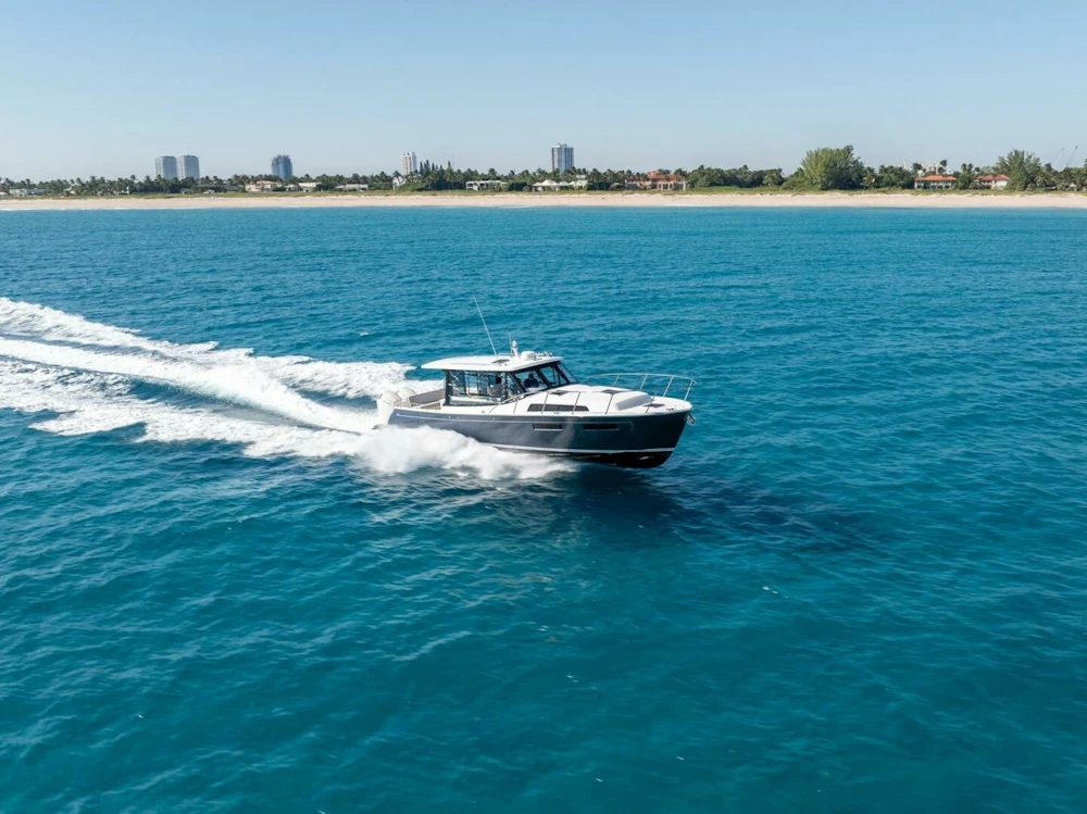 MJM 42 Yacht For Sale