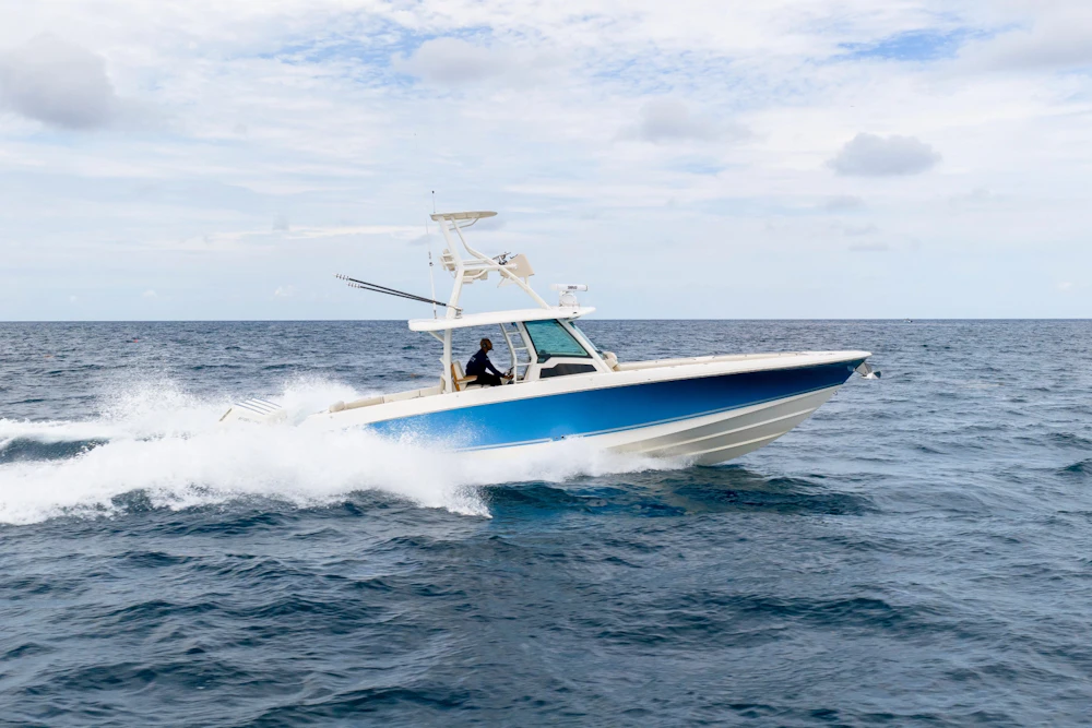 Boston Whaler 380 Outrage Yacht For Sale