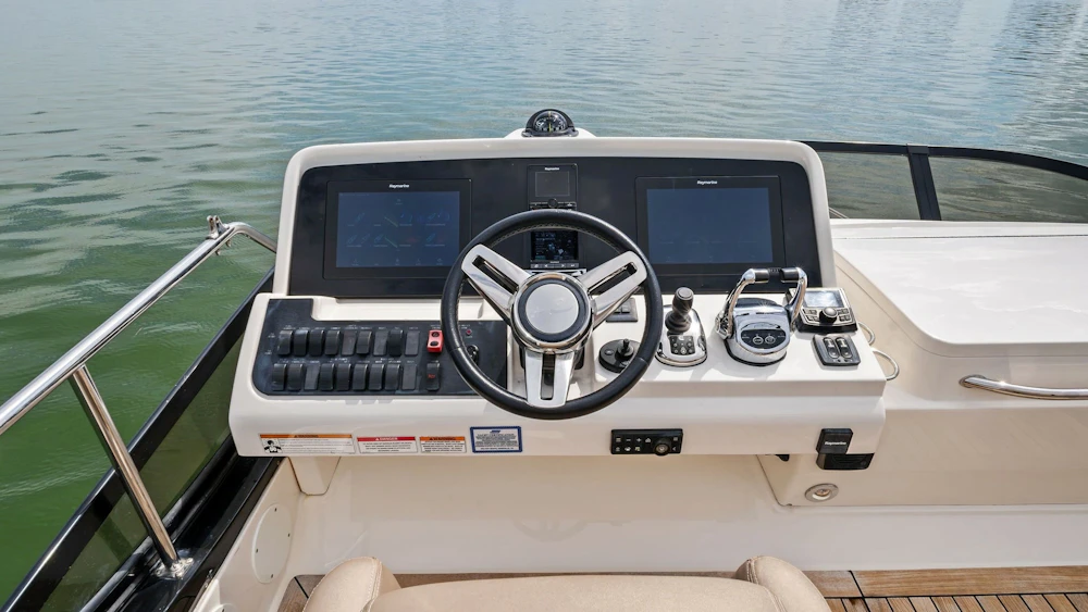 Sea Ray 400 fly Yacht For Sale