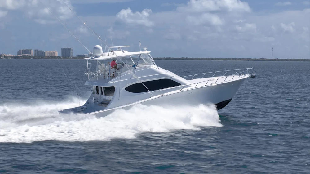 Hatteras GT70 Yacht For Sale