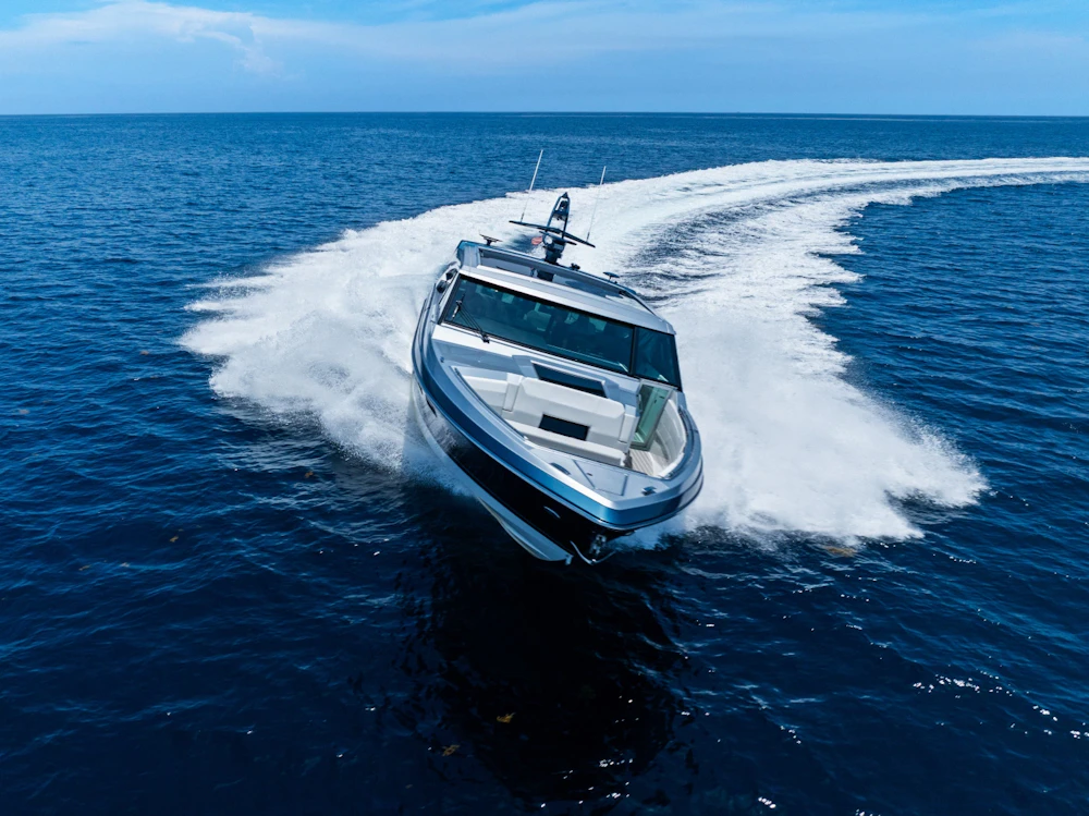 Formula 500 Super Sport Crossover Yacht For Sale