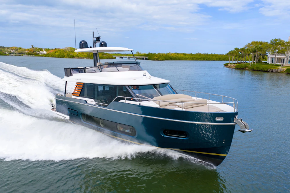 Azimut Magellano 60 Yacht For Sale