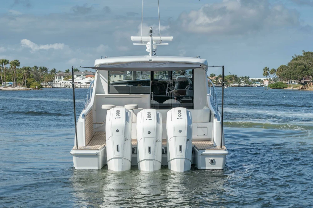 ECLIPSE 505 Shadow Yacht For Sale