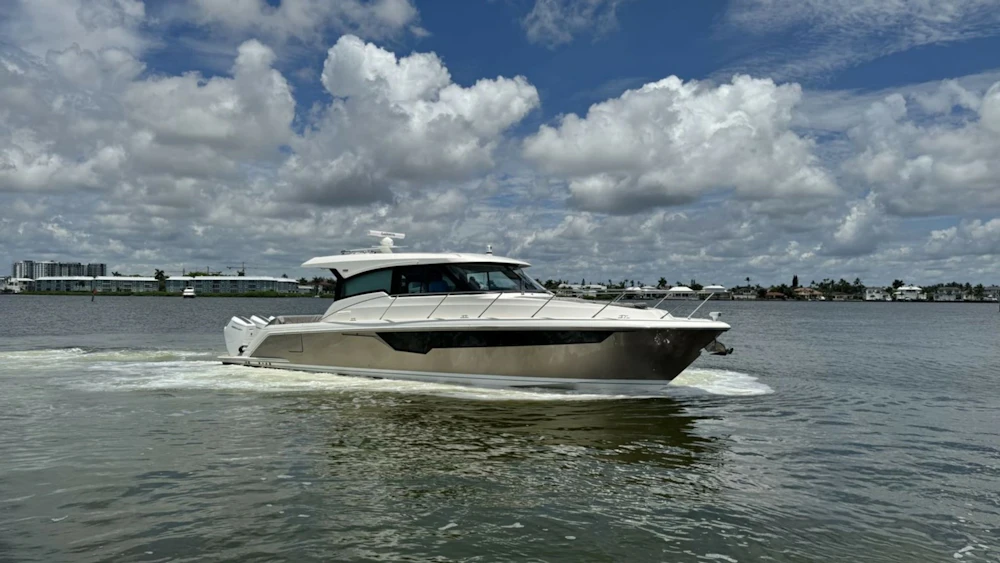 Tiara Yachts 48LE Yacht For Sale