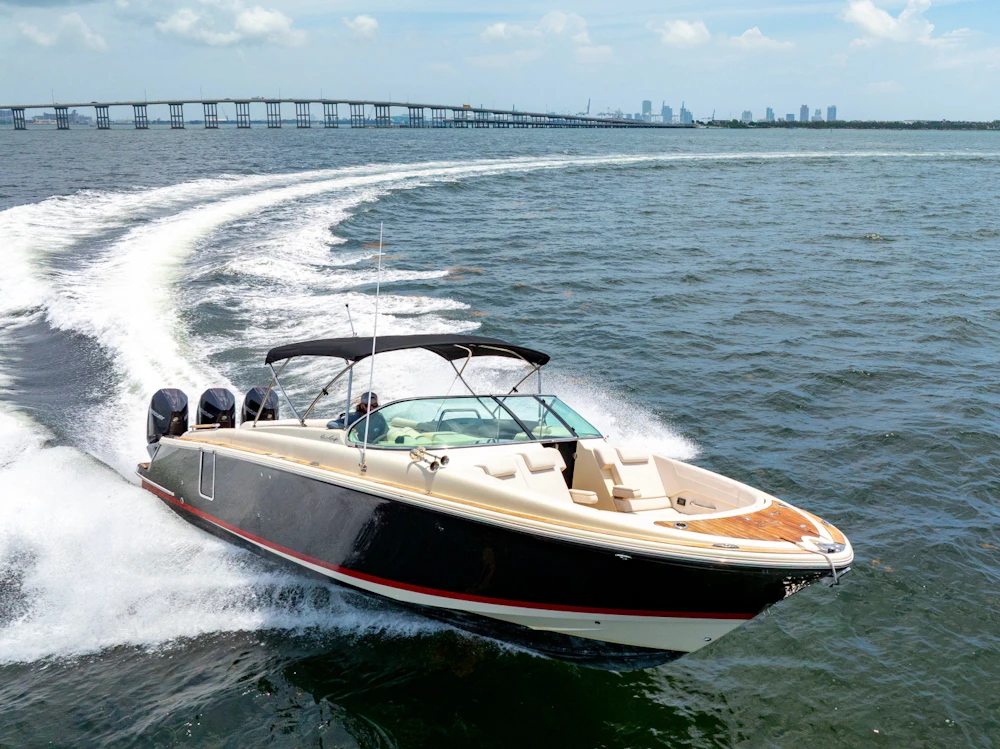 Chris-Craft Launch 35 GT Yacht For Sale