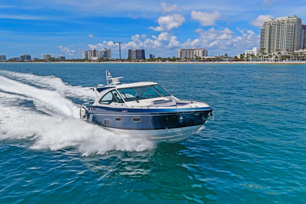 Formula 400 Super Sport Crossover Yacht For Sale
