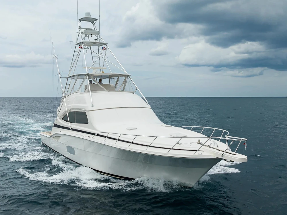 Bertram 700 Yacht For Sale