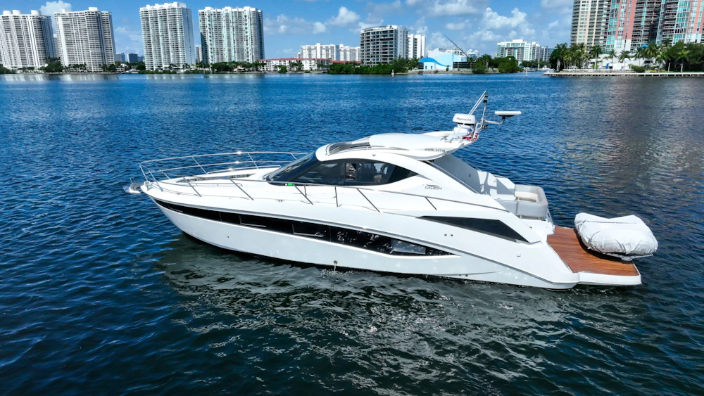 Galeon 405 HTS Yacht For Sale