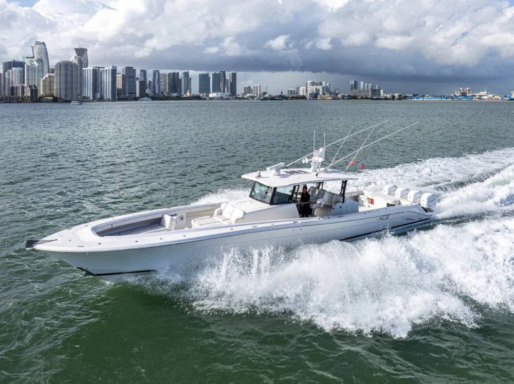 HCB 53 Suenos RXV Yacht For Sale
