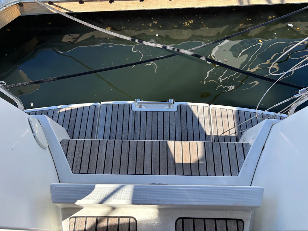 Jeanneau Sun Odyssey 44DS Yacht For Sale