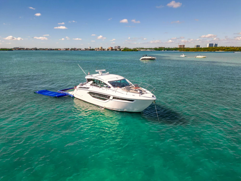 Cruisers Yachts 42 Cantius Yacht For Sale