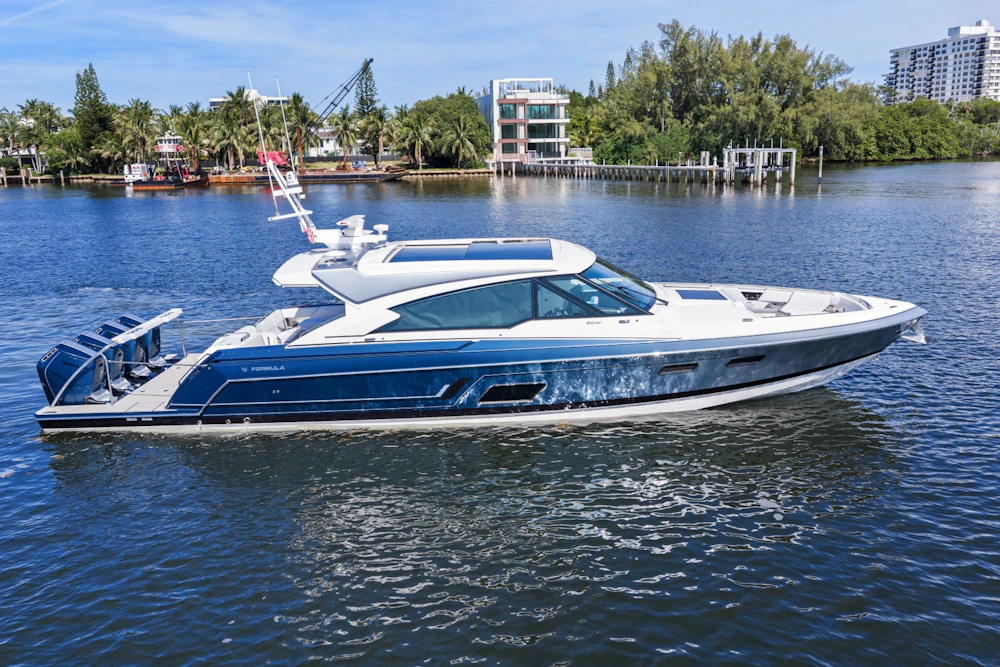 Formula 500 Super Sport Crossover Yacht For Sale