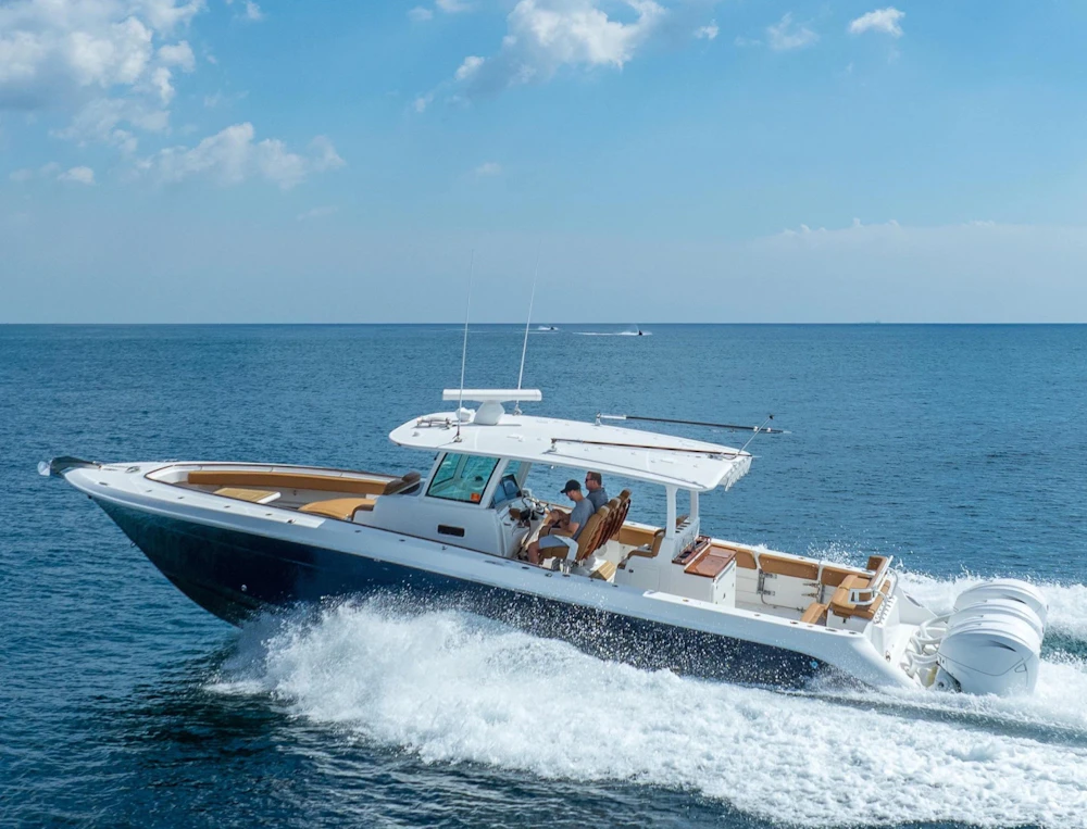 HCB 42 Lujo Yacht For Sale