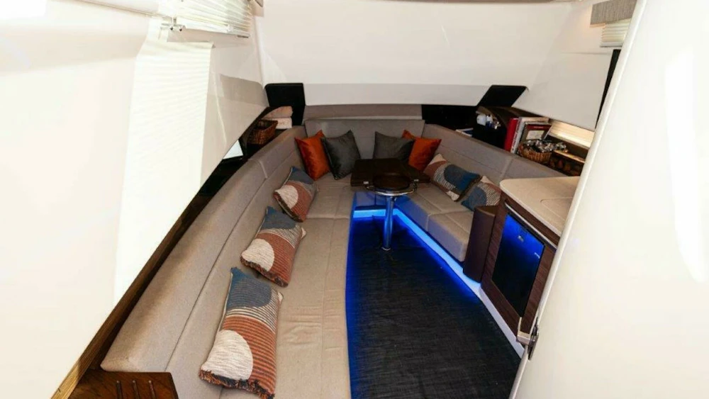 Boston Whaler 420 Outrage Yacht For Sale
