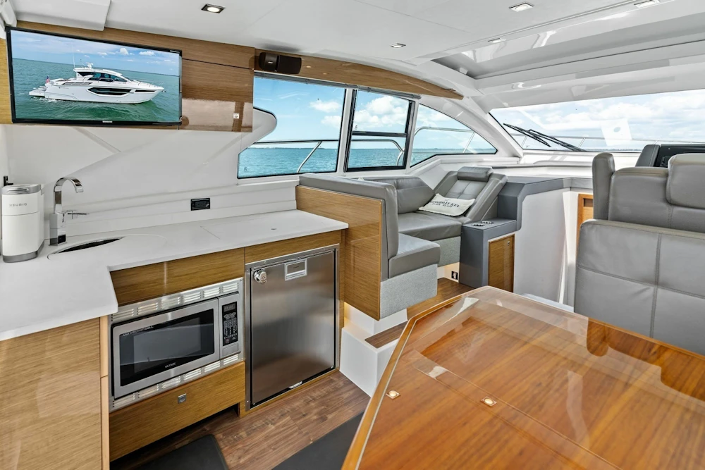 Cruisers Yachts 42 Cantius Yacht For Sale