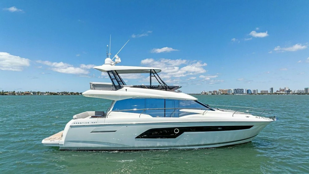 Prestige 520 Flybridge Yacht For Sale