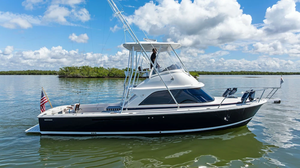 Bertram 35 Flybridge Yacht For Sale