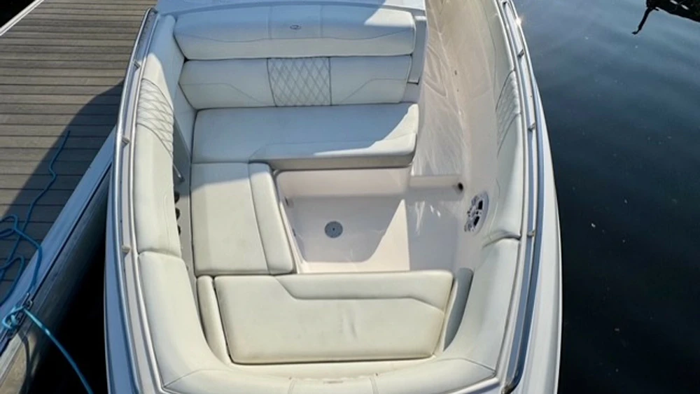 Regal 33 SAV Yacht For Sale