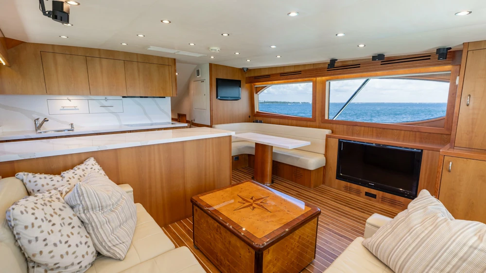 Hatteras 60 GT Yacht For Sale