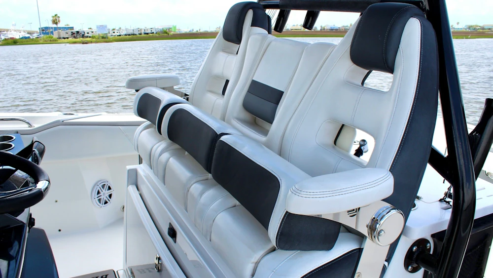 Blackfin 332 Center Console Yacht For Sale