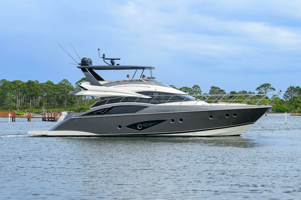Marquis 660 Sport Yacht Yacht For Sale
