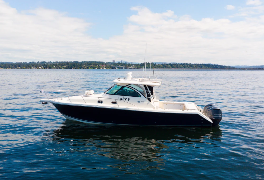 Pursuit 375 OS Yacht For Sale