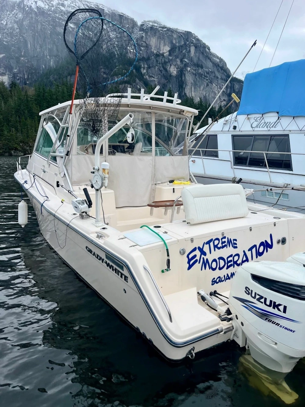 Grady-White 360 Express Yacht For Sale