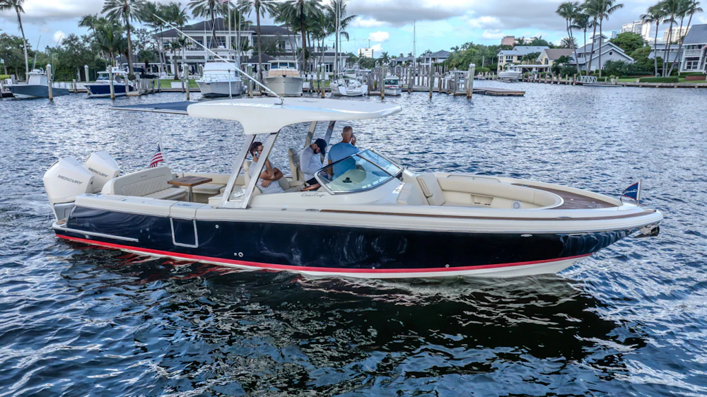 Chris-Craft Calypso 30 Yacht For Sale
