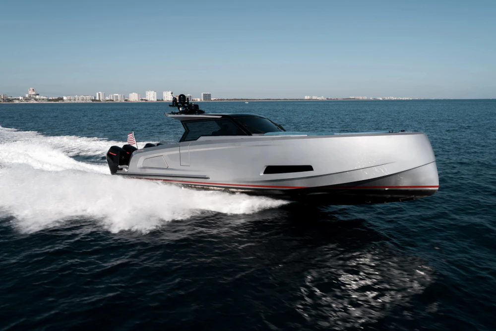 Vanquish Yachts VQ45 Veloce Hardtop Yacht For Sale