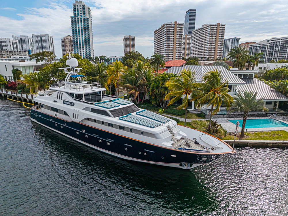 Benetti Trideck Yacht For Sale