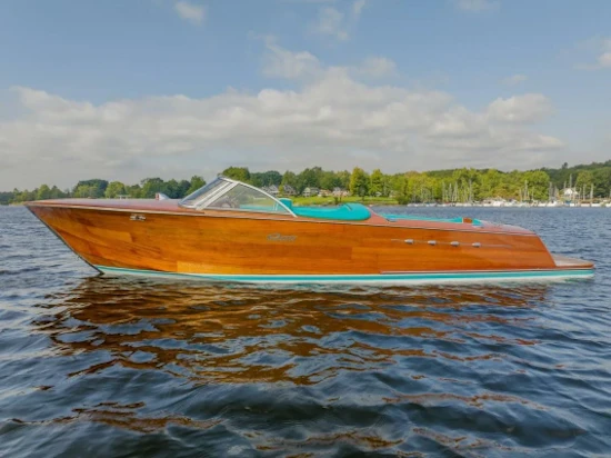 Riva Reets Aquarama Yacht For Sale