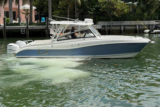 World Cat 325CC Yacht For Sale