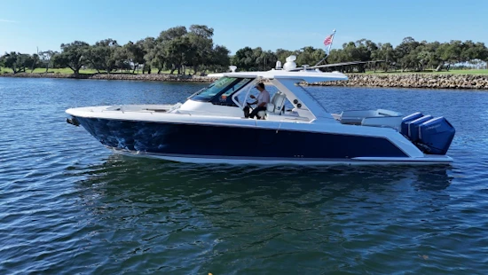 Tiara Yachts 38 LS Yacht For Sale