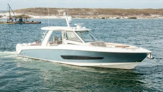 Boston Whaler 420 Outrage Yacht For Sale