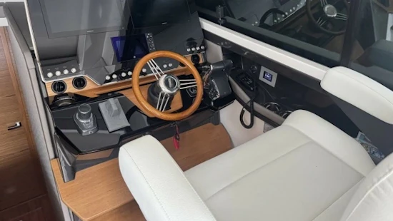 Tiara Yachts 48LE Yacht For Sale
