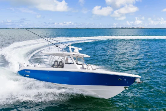 Everglades 395 CC Yacht For Sale