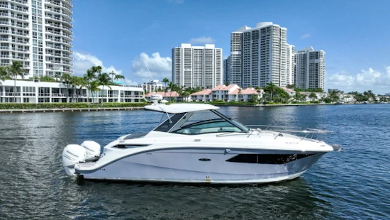 Sea Ray Sundancer 320 OB Yacht For Sale