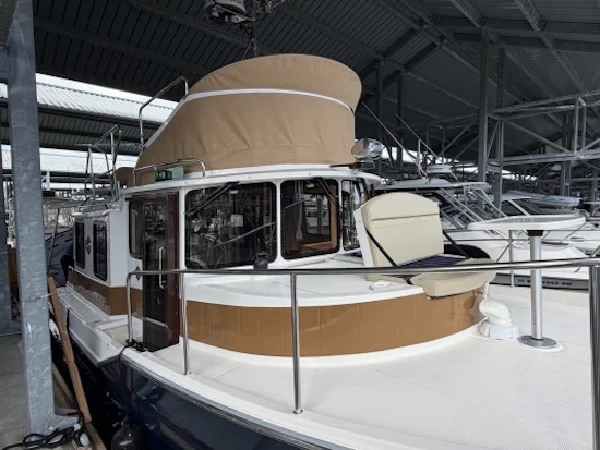 Ranger Tugs R-31 CB Yacht For Sale