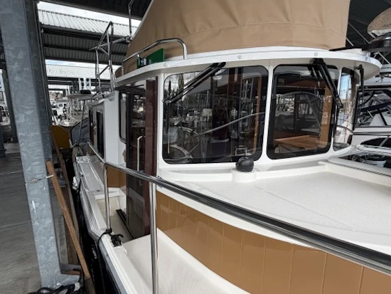 Ranger Tugs R-31 CB Yacht For Sale